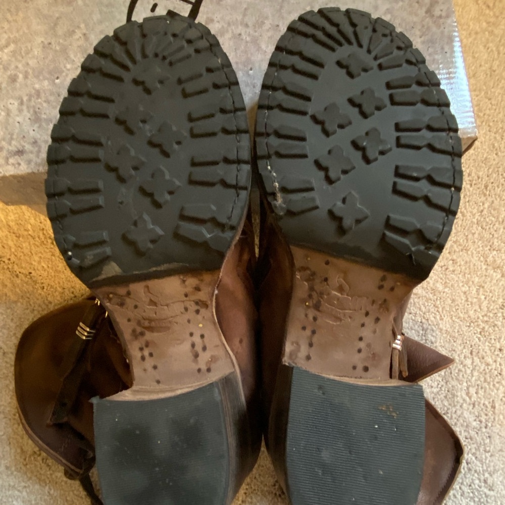 Freebird Women's Cora Brown Leather Boots - Picture 12 of 15